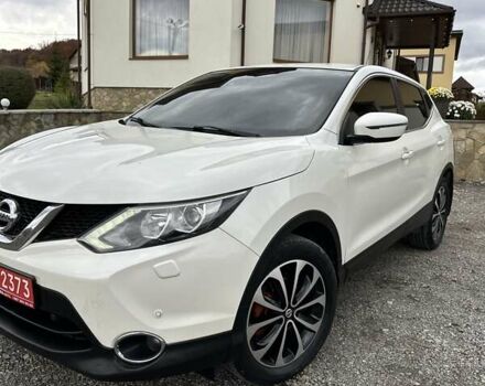 Белый Ниссан Кашкай, объемом двигателя 1.5 л и пробегом 230 тыс. км за 13990 $, фото 2 на Automoto.ua