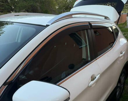 Белый Ниссан Кашкай, объемом двигателя 1.6 л и пробегом 92 тыс. км за 13900 $, фото 2 на Automoto.ua