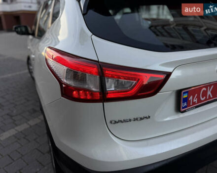 Белый Ниссан Кашкай, объемом двигателя 1.5 л и пробегом 198 тыс. км за 13899 $, фото 49 на Automoto.ua