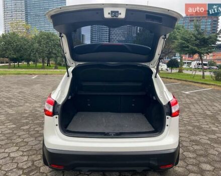 Белый Ниссан Кашкай, объемом двигателя 1.6 л и пробегом 87 тыс. км за 15500 $, фото 23 на Automoto.ua