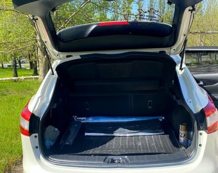 Білий Ніссан Кашкай, об'ємом двигуна 1.2 л та пробігом 89 тис. км за 13500 $, фото 4 на Automoto.ua