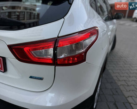 Белый Ниссан Кашкай, объемом двигателя 1.5 л и пробегом 198 тыс. км за 13899 $, фото 50 на Automoto.ua