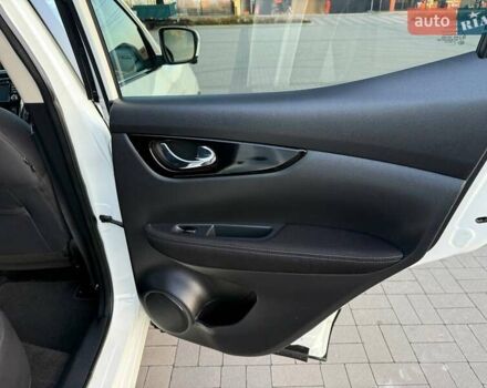 Белый Ниссан Кашкай, объемом двигателя 1.5 л и пробегом 213 тыс. км за 15900 $, фото 19 на Automoto.ua