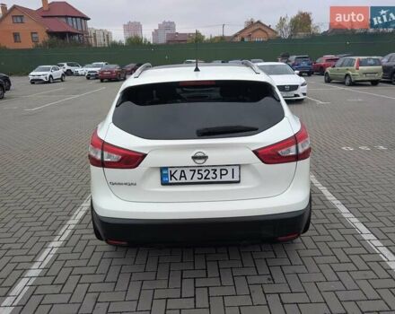 Белый Ниссан Кашкай, объемом двигателя 1.6 л и пробегом 132 тыс. км за 16500 $, фото 5 на Automoto.ua