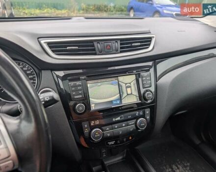 Белый Ниссан Кашкай, объемом двигателя 1.6 л и пробегом 132 тыс. км за 16500 $, фото 43 на Automoto.ua