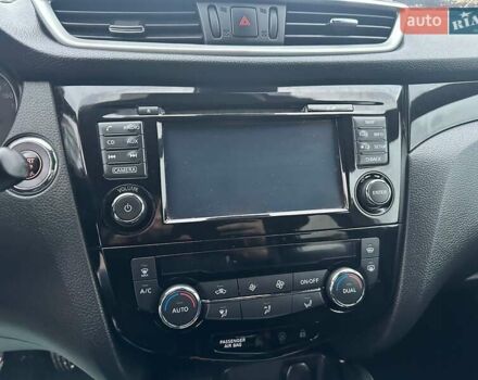 Белый Ниссан Кашкай, объемом двигателя 1.5 л и пробегом 275 тыс. км за 16700 $, фото 12 на Automoto.ua