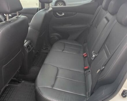 Белый Ниссан Кашкай, объемом двигателя 1.6 л и пробегом 132 тыс. км за 16500 $, фото 24 на Automoto.ua