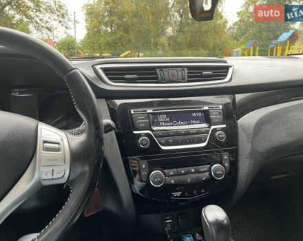 Белый Ниссан Кашкай, объемом двигателя 1.2 л и пробегом 175 тыс. км за 14000 $, фото 10 на Automoto.ua