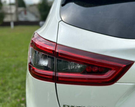 Белый Ниссан Кашкай, объемом двигателя 1.6 л и пробегом 123 тыс. км за 18200 $, фото 16 на Automoto.ua