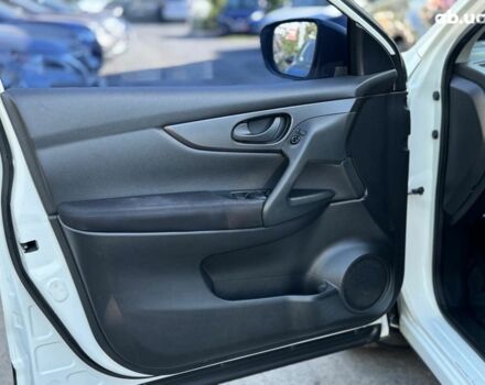Білий Ніссан Кашкай, об'ємом двигуна 1.2 л та пробігом 131 тис. км за 14890 $, фото 17 на Automoto.ua