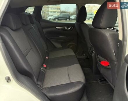 Белый Ниссан Кашкай, объемом двигателя 1.2 л и пробегом 158 тыс. км за 14990 $, фото 10 на Automoto.ua