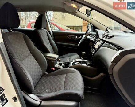 Білий Ніссан Кашкай, об'ємом двигуна 1.2 л та пробігом 85 тис. км за 15800 $, фото 14 на Automoto.ua