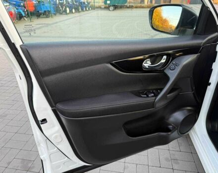 Белый Ниссан Кашкай, объемом двигателя 1.5 л и пробегом 213 тыс. км за 15900 $, фото 8 на Automoto.ua