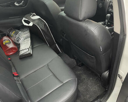 Белый Ниссан Кашкай, объемом двигателя 1.6 л и пробегом 163 тыс. км за 18000 $, фото 3 на Automoto.ua