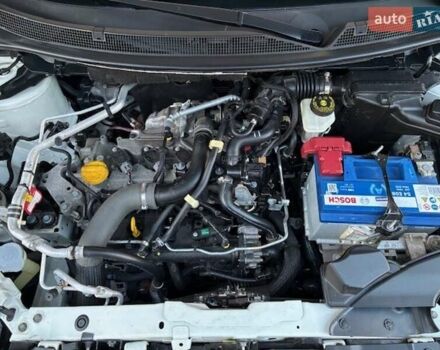 Белый Ниссан Кашкай, объемом двигателя 1.2 л и пробегом 102 тыс. км за 13500 $, фото 13 на Automoto.ua