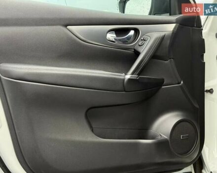 Білий Ніссан Кашкай, об'ємом двигуна 1.6 л та пробігом 114 тис. км за 20897 $, фото 15 на Automoto.ua