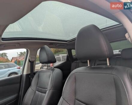 Белый Ниссан Кашкай, объемом двигателя 1.6 л и пробегом 132 тыс. км за 16500 $, фото 23 на Automoto.ua