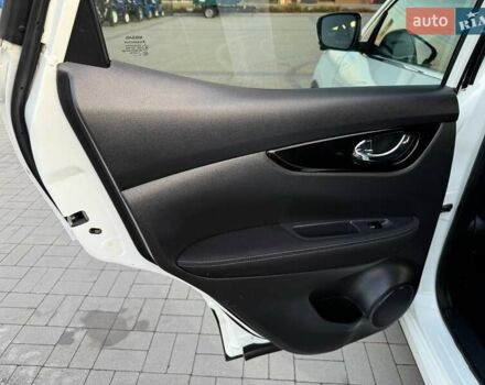 Белый Ниссан Кашкай, объемом двигателя 1.5 л и пробегом 213 тыс. км за 15900 $, фото 21 на Automoto.ua