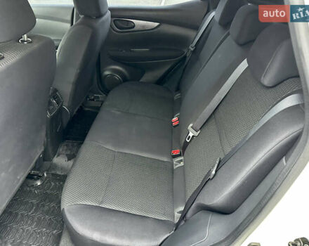 Білий Ніссан Кашкай, об'ємом двигуна 1.2 л та пробігом 56 тис. км за 14777 $, фото 27 на Automoto.ua