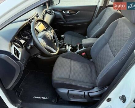 Белый Ниссан Кашкай, объемом двигателя 1.5 л и пробегом 213 тыс. км за 15900 $, фото 11 на Automoto.ua