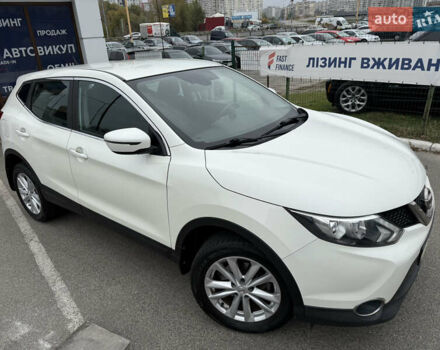 Белый Ниссан Кашкай, объемом двигателя 1.2 л и пробегом 48 тыс. км за 17700 $, фото 2 на Automoto.ua