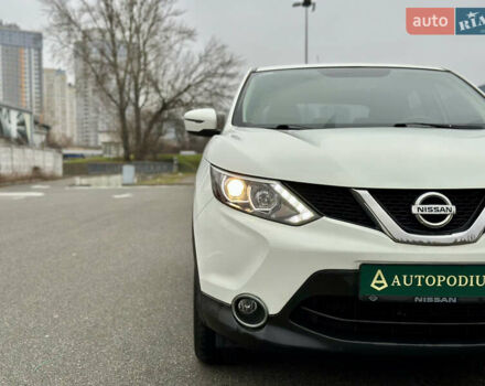 Білий Ніссан Кашкай, об'ємом двигуна 1.2 л та пробігом 56 тис. км за 14777 $, фото 13 на Automoto.ua
