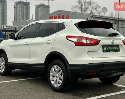 Білий Ніссан Кашкай, об'ємом двигуна 1.2 л та пробігом 56 тис. км за 14777 $, фото 6 на Automoto.ua