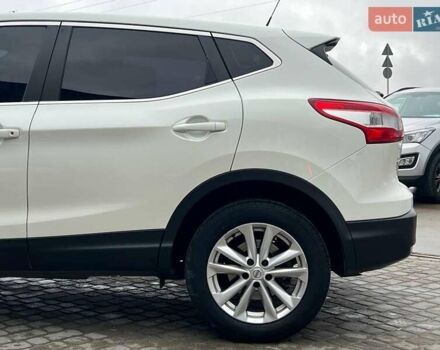 Білий Ніссан Кашкай, об'ємом двигуна 1.6 л та пробігом 216 тис. км за 16990 $, фото 5 на Automoto.ua