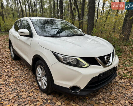 Білий Ніссан Кашкай, об'ємом двигуна 1.6 л та пробігом 137 тис. км за 14900 $, фото 4 на Automoto.ua