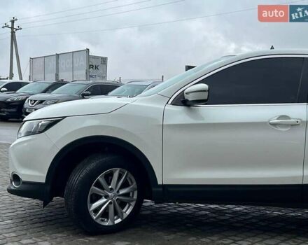 Білий Ніссан Кашкай, об'ємом двигуна 1.6 л та пробігом 216 тис. км за 16990 $, фото 3 на Automoto.ua