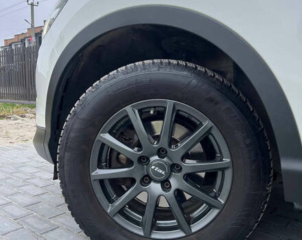 Білий Ніссан Кашкай, об'ємом двигуна 1.6 л та пробігом 136 тис. км за 17000 $, фото 5 на Automoto.ua