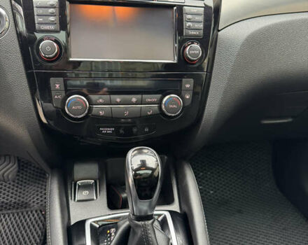 Белый Ниссан Кашкай, объемом двигателя 1.6 л и пробегом 147 тыс. км за 18900 $, фото 7 на Automoto.ua