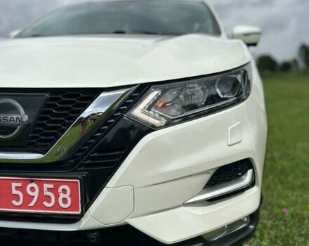 Белый Ниссан Кашкай, объемом двигателя 1.6 л и пробегом 123 тыс. км за 18200 $, фото 3 на Automoto.ua