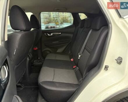 Белый Ниссан Кашкай, объемом двигателя 1.2 л и пробегом 158 тыс. км за 14990 $, фото 9 на Automoto.ua