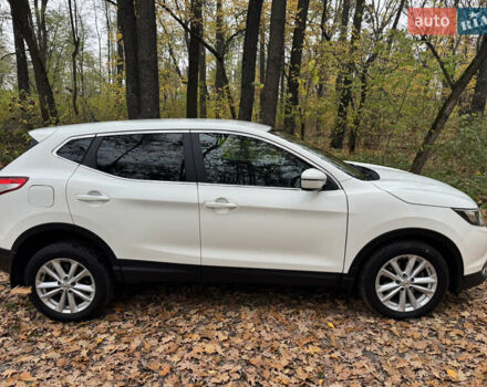 Білий Ніссан Кашкай, об'ємом двигуна 1.6 л та пробігом 137 тис. км за 14900 $, фото 6 на Automoto.ua