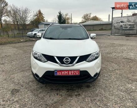 Белый Ниссан Кашкай, объемом двигателя 1.5 л и пробегом 275 тыс. км за 16700 $, фото 6 на Automoto.ua
