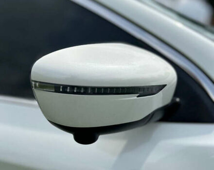 Белый Ниссан Кашкай, объемом двигателя 1.6 л и пробегом 123 тыс. км за 18200 $, фото 15 на Automoto.ua