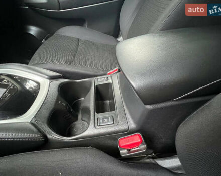 Білий Ніссан Кашкай, об'ємом двигуна 1.2 л та пробігом 71 тис. км за 14700 $, фото 8 на Automoto.ua