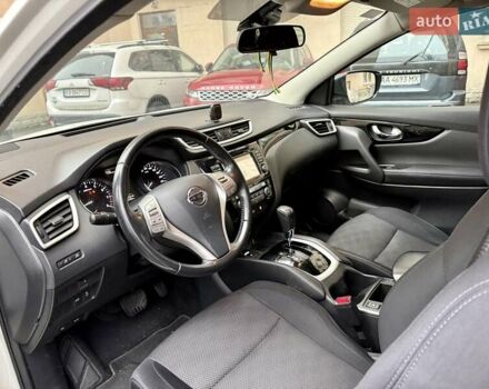 Білий Ніссан Кашкай, об'ємом двигуна 1.2 л та пробігом 85 тис. км за 15800 $, фото 6 на Automoto.ua