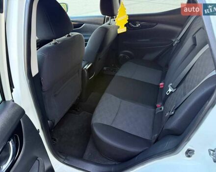 Белый Ниссан Кашкай, объемом двигателя 1.5 л и пробегом 213 тыс. км за 15900 $, фото 20 на Automoto.ua