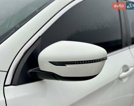 Білий Ніссан Кашкай, об'ємом двигуна 1.2 л та пробігом 56 тис. км за 14777 $, фото 15 на Automoto.ua