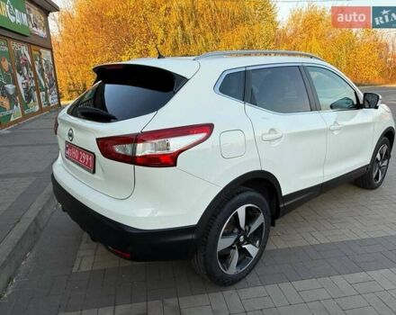Белый Ниссан Кашкай, объемом двигателя 1.5 л и пробегом 213 тыс. км за 15900 $, фото 33 на Automoto.ua