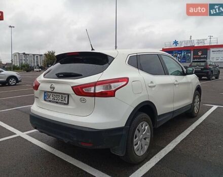 Белый Ниссан Кашкай, объемом двигателя 1.2 л и пробегом 103 тыс. км за 13700 $, фото 2 на Automoto.ua