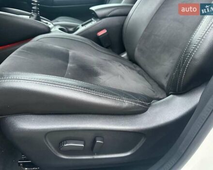 Белый Ниссан Кашкай, объемом двигателя 1.5 л и пробегом 275 тыс. км за 16700 $, фото 16 на Automoto.ua