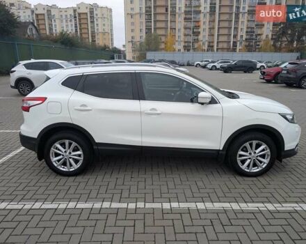 Белый Ниссан Кашкай, объемом двигателя 1.6 л и пробегом 132 тыс. км за 16500 $, фото 3 на Automoto.ua