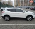 Белый Ниссан Кашкай, объемом двигателя 1.6 л и пробегом 132 тыс. км за 16500 $, фото 3 на Automoto.ua