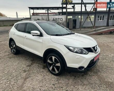 Белый Ниссан Кашкай, объемом двигателя 1.5 л и пробегом 275 тыс. км за 16700 $, фото 1 на Automoto.ua