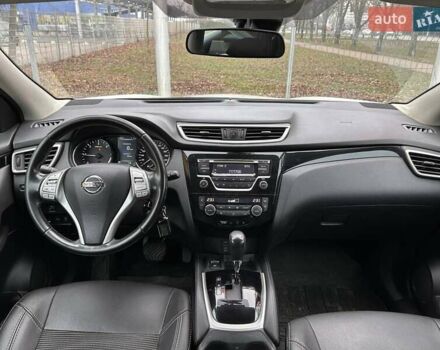 Білий Ніссан Кашкай, об'ємом двигуна 1.6 л та пробігом 160 тис. км за 15900 $, фото 12 на Automoto.ua