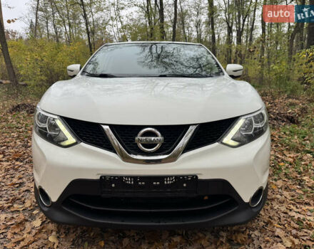 Білий Ніссан Кашкай, об'ємом двигуна 1.6 л та пробігом 137 тис. км за 14900 $, фото 3 на Automoto.ua