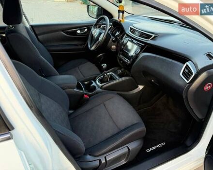 Белый Ниссан Кашкай, объемом двигателя 1.5 л и пробегом 213 тыс. км за 15900 $, фото 16 на Automoto.ua